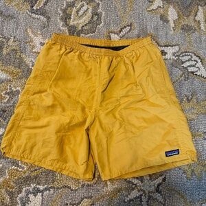 Patagonia Shorts Mens Medium Yellow Lined Baggies Nylon Outdoor Drawstring